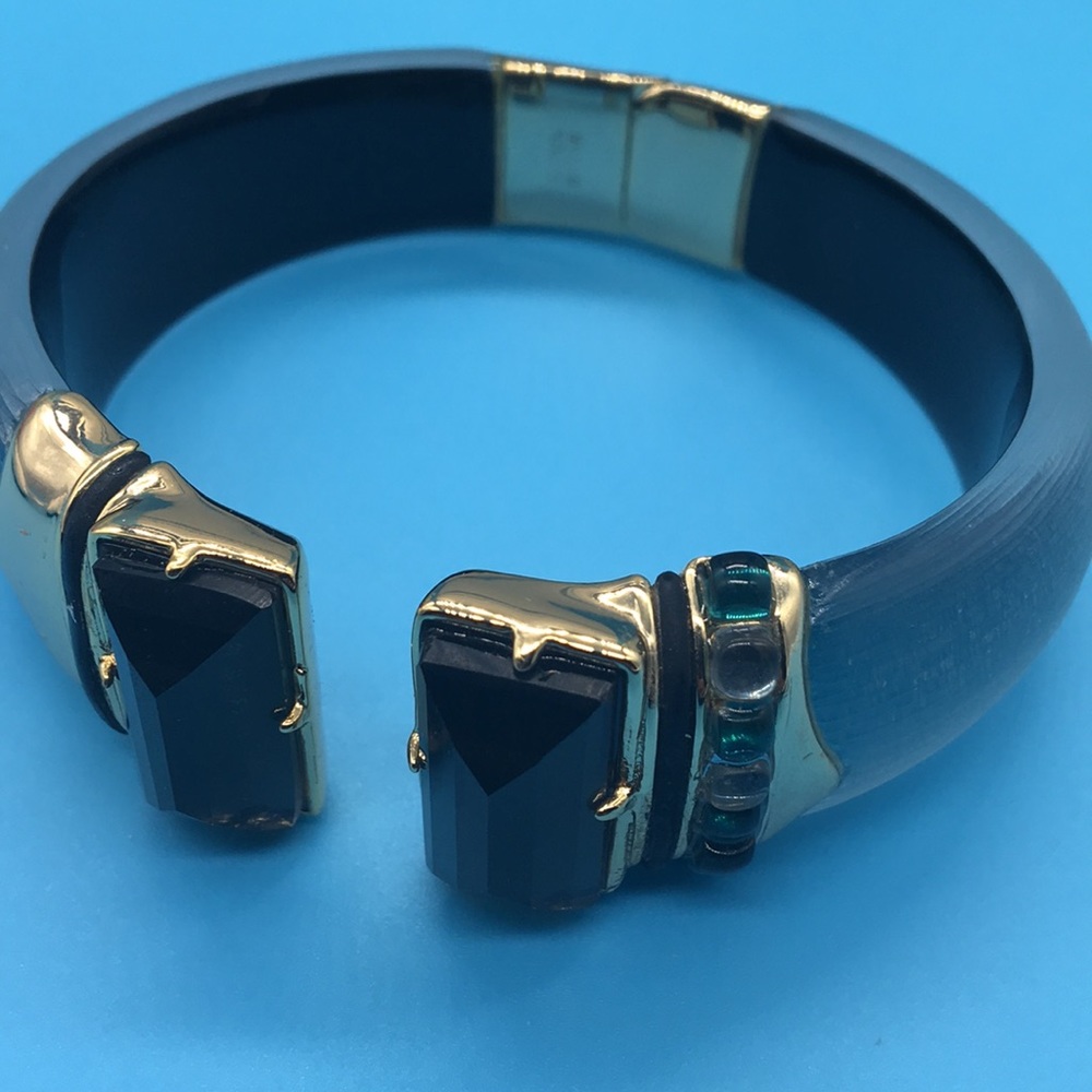 Baguette Break Hinged Bracelet - Picture 2 of 3